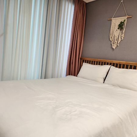 בוסאן Holiday Apt Gwangan Beach מראה חיצוני תמונה